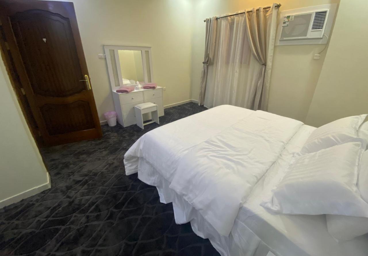Al Diyafah Apts Медина Екстериор снимка