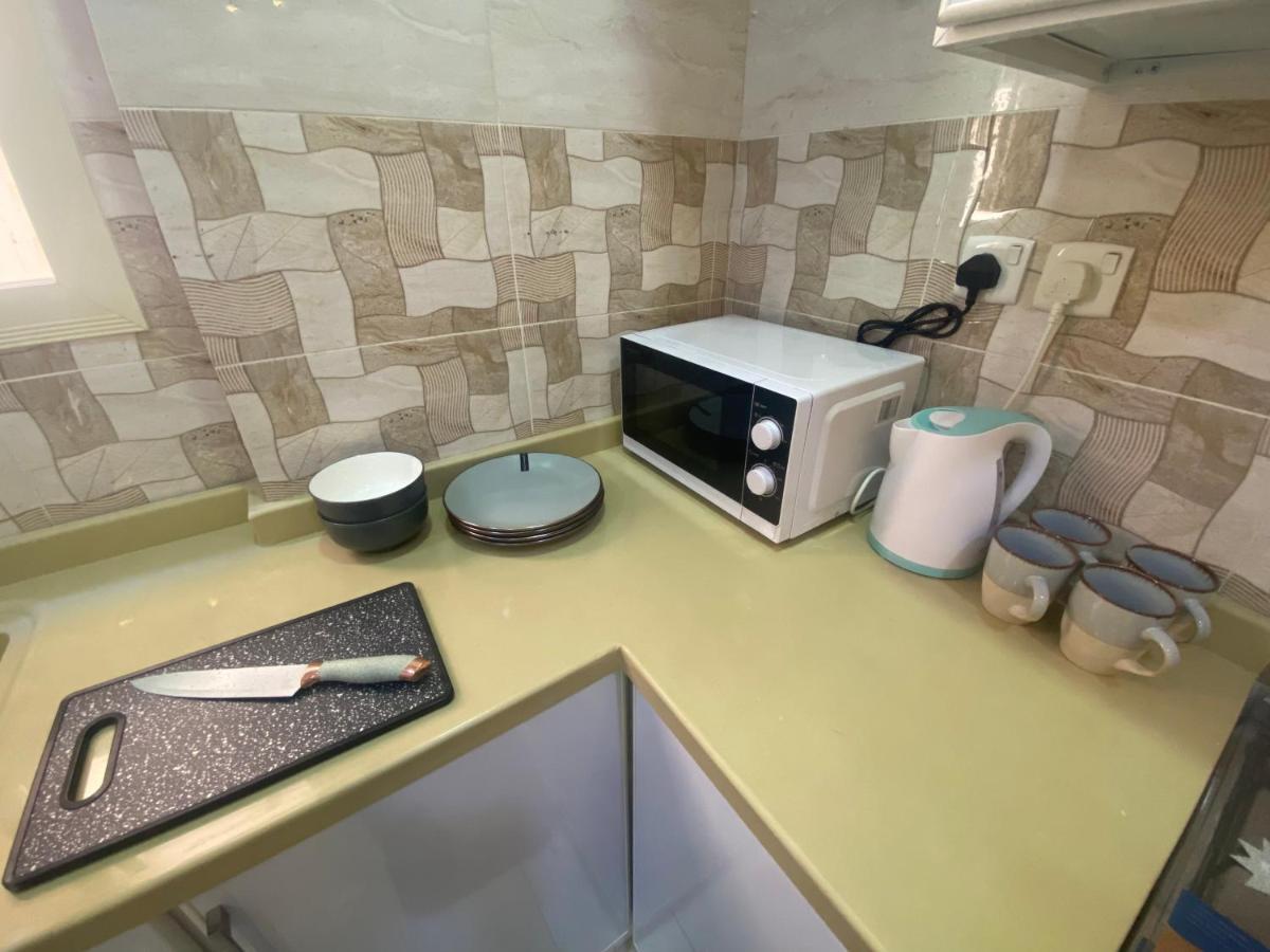 Al Diyafah Apts Медина Екстериор снимка