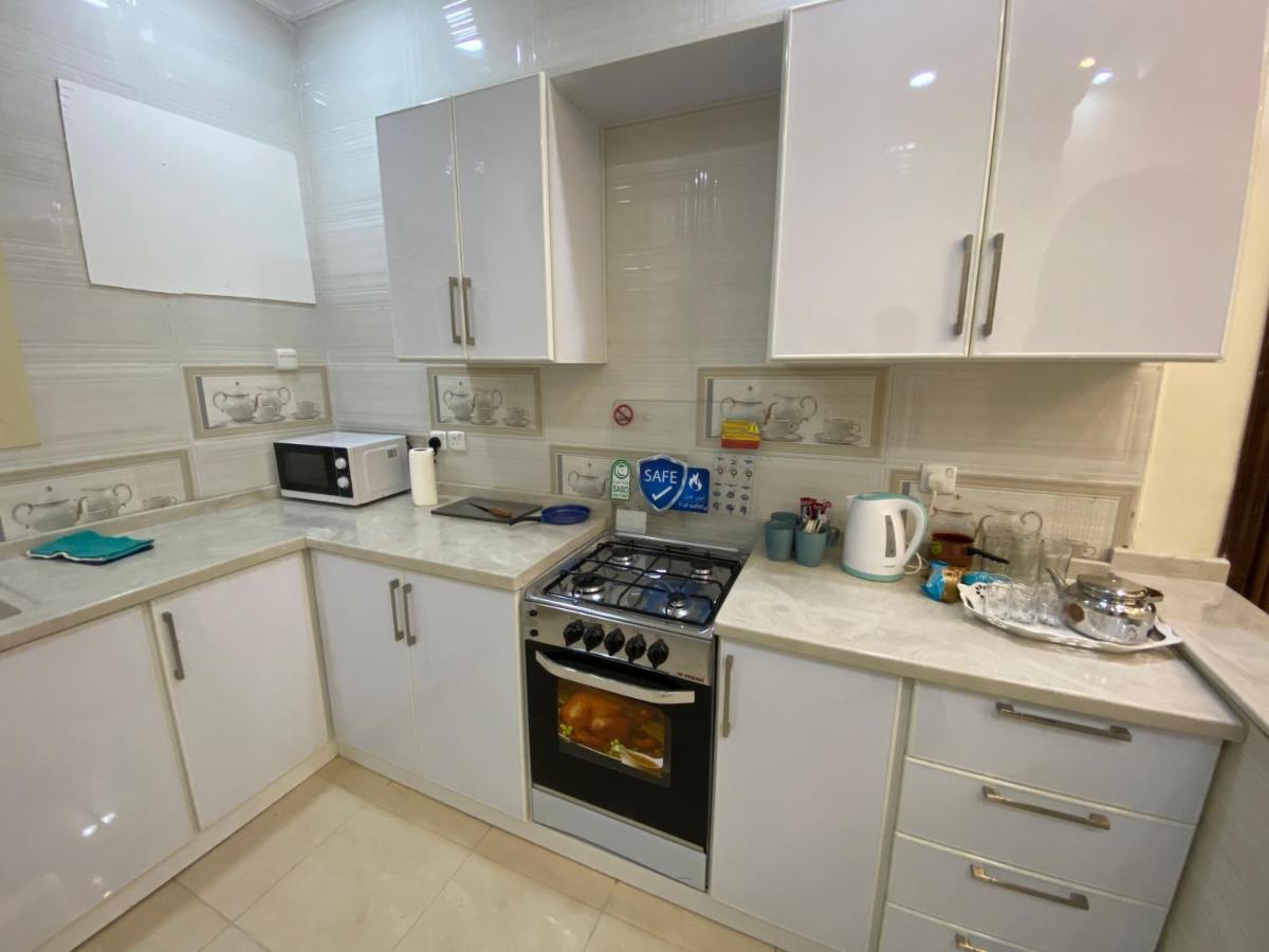 Al Diyafah Apts Медина Екстериор снимка