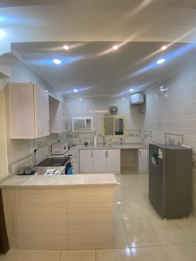 Al Diyafah Apts Медина Екстериор снимка